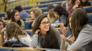 Englisch-Erfahrung in der Universität für Jugendliche bis 20 Jahre Bild